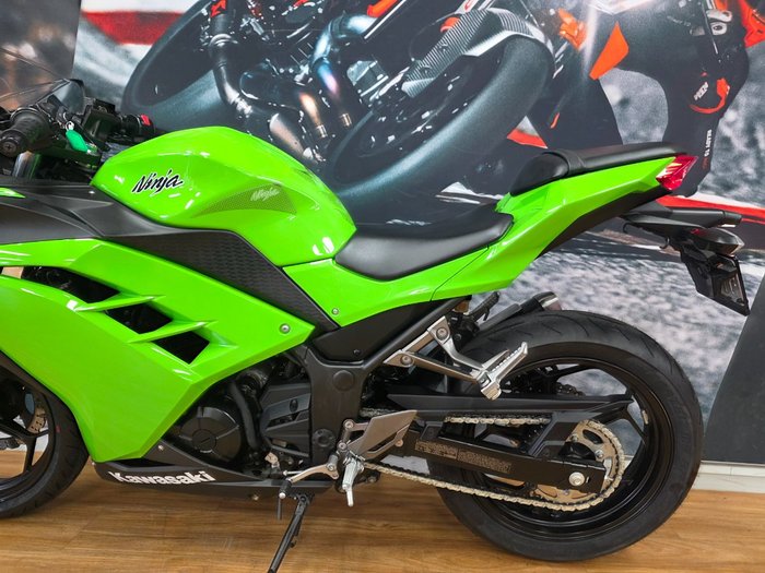 2015 Kawasaki NINJA 300 ABS GREEN