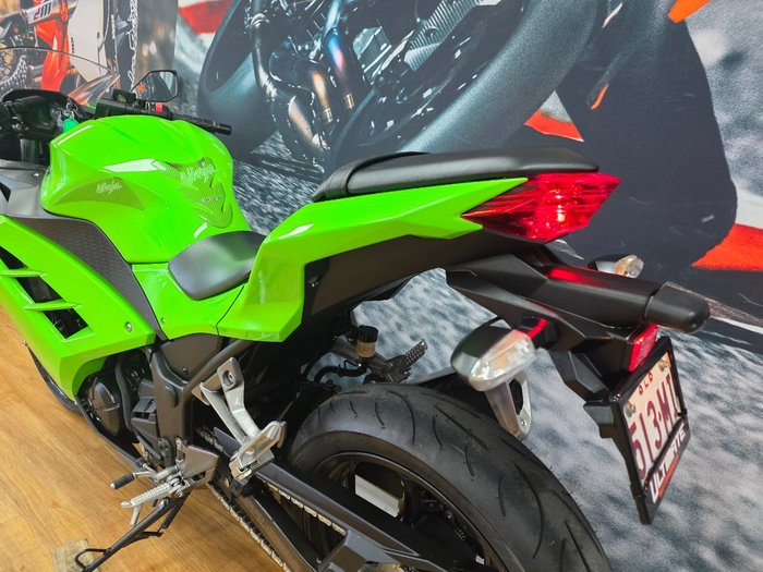 2015 Kawasaki NINJA 300 ABS GREEN