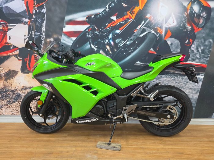 2015 Kawasaki NINJA 300 ABS GREEN