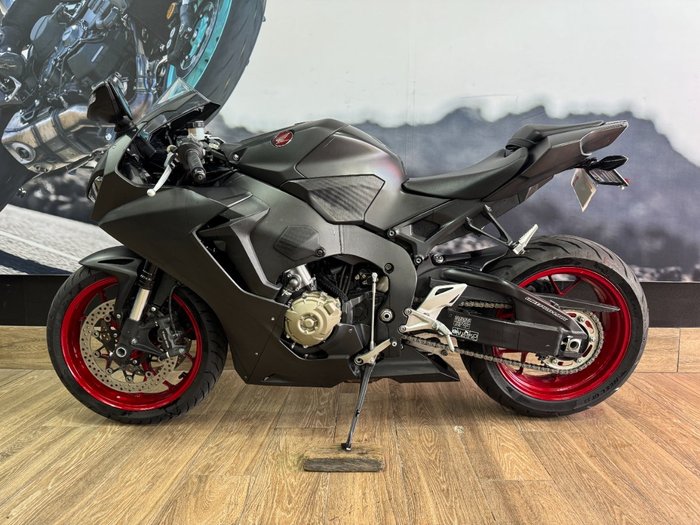 2017 Honda CBR1000RRA (FIREBLADE) ABS Black
