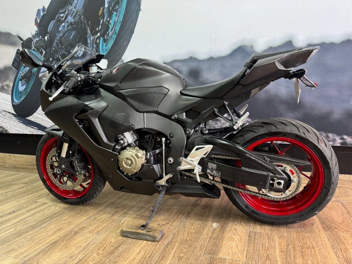 2017 Honda CBR1000RRA (FIREBLADE) ABS Black