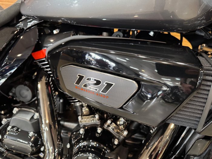 2025 Harley-davidson FLTRXSE CVO ROAD GLIDE (121)