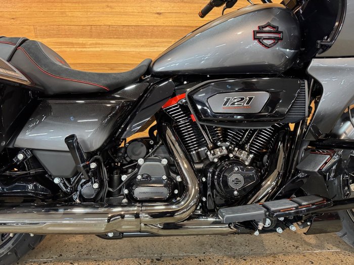 2025 Harley-davidson FLTRXSE CVO ROAD GLIDE (121)