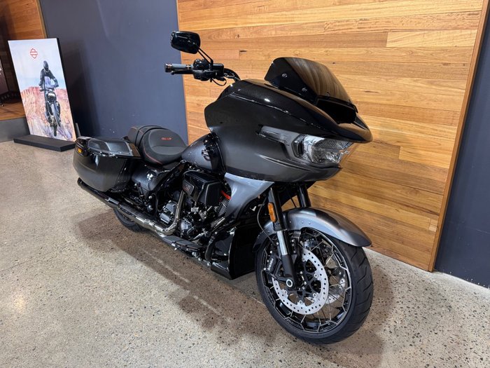 2025 Harley-davidson FLTRXSE CVO ROAD GLIDE (121)