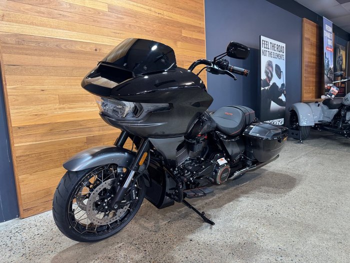 2025 Harley-davidson FLTRXSE CVO ROAD GLIDE (121)