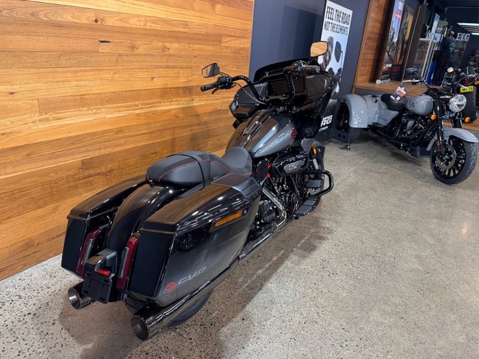 2025 Harley-davidson FLTRXSE CVO ROAD GLIDE (121)