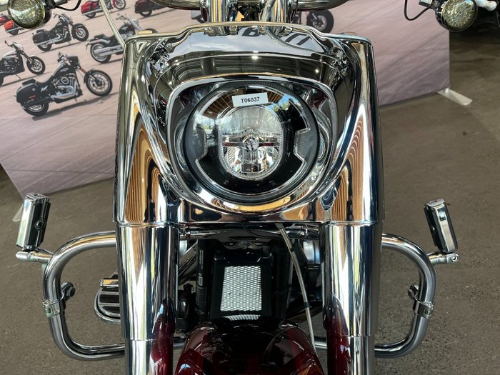 2018 Harley-davidson FLFB FAT BOY Wicked Red/ Twisted Cherry