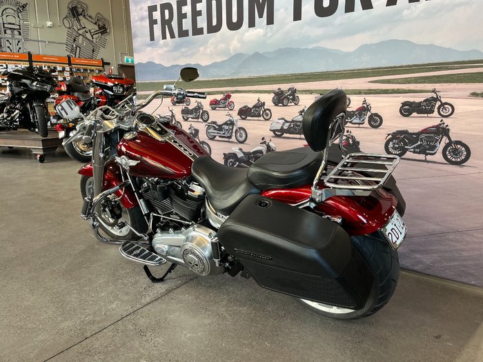 2018 Harley-davidson FLFB FAT BOY Wicked Red/ Twisted Cherry
