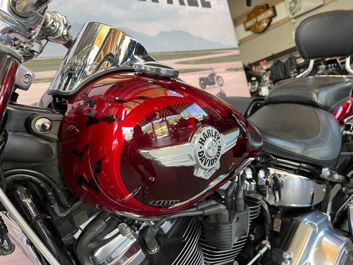 2018 Harley-davidson FLFB FAT BOY Wicked Red/ Twisted Cherry