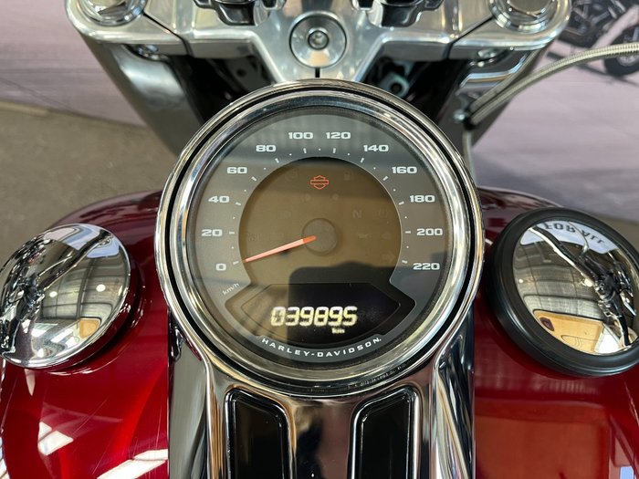 2018 Harley-davidson FLFB FAT BOY Wicked Red/ Twisted Cherry