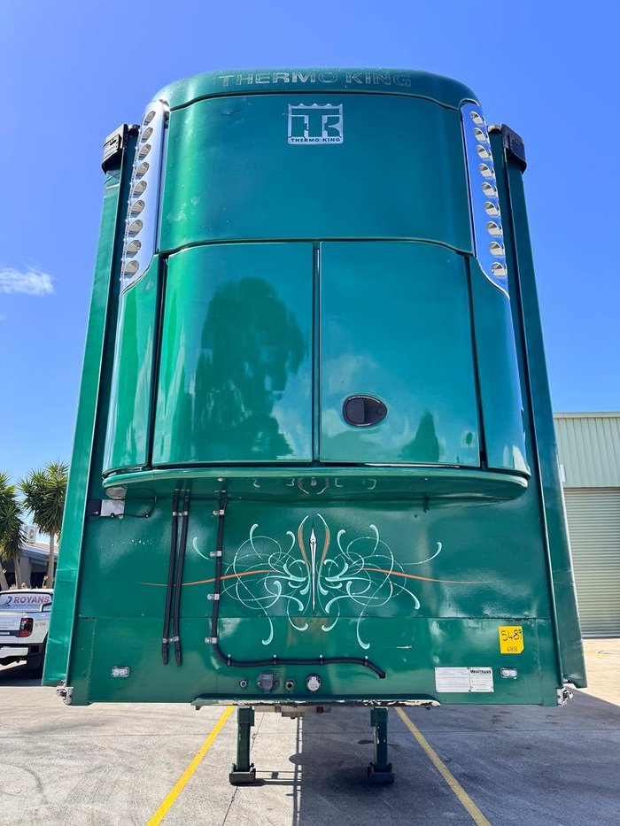 2011 Maxitrans St3 22 Pallet Refrigerated Curtain Sider