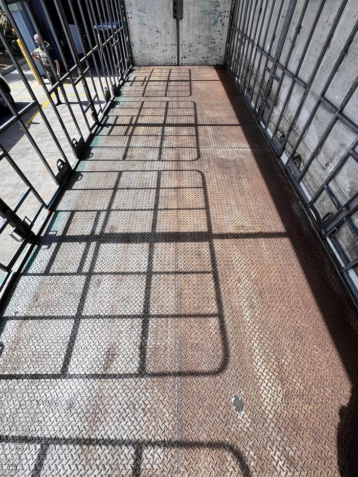 2011 Maxitrans St3 22 Pallet Refrigerated Curtain Sider