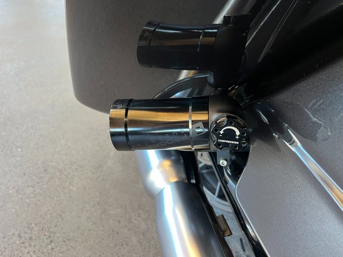 2020 Harley-davidson FLHXSE CVO STREET GLIDE Black Stardust Fade