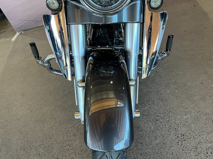 2020 Harley-davidson FLHXSE CVO STREET GLIDE Black Stardust Fade