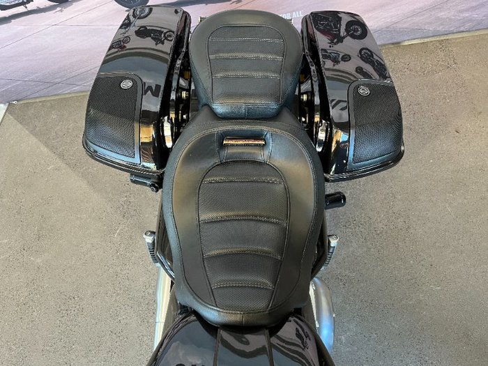 2020 Harley-davidson FLHXSE CVO STREET GLIDE Black Stardust Fade