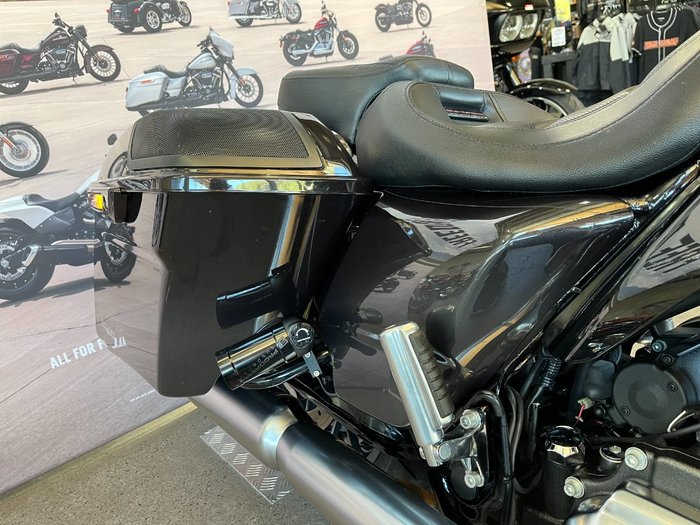 2020 Harley-davidson FLHXSE CVO STREET GLIDE Black Stardust Fade