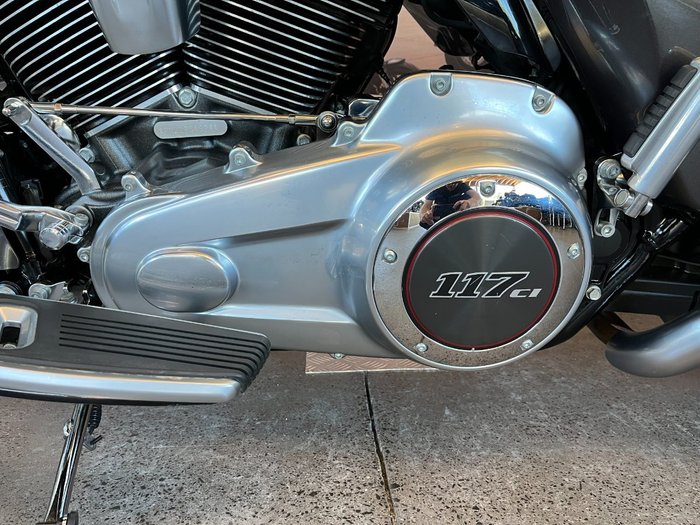 2020 Harley-davidson FLHXSE CVO STREET GLIDE Black Stardust Fade