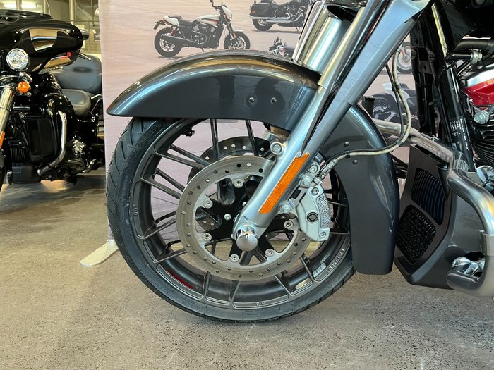 2020 Harley-davidson FLHXSE CVO STREET GLIDE Black Stardust Fade