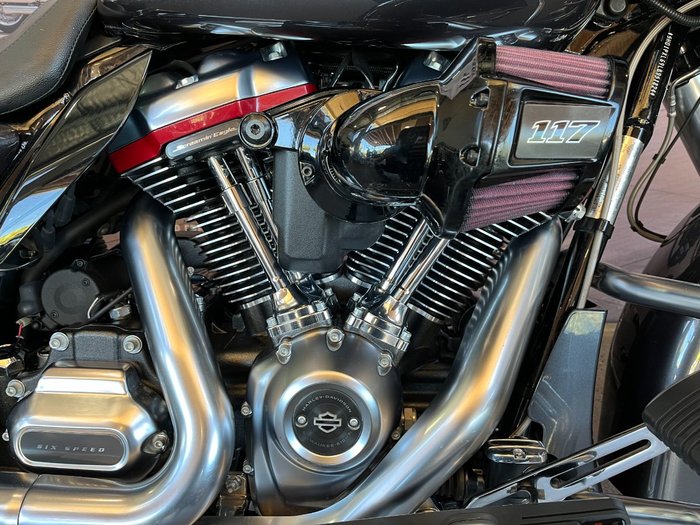 2020 Harley-davidson FLHXSE CVO STREET GLIDE Black Stardust Fade