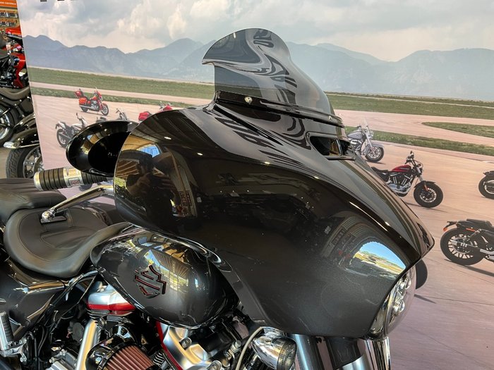 2020 Harley-davidson FLHXSE CVO STREET GLIDE Black Stardust Fade