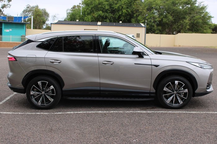 2025 MG HS Super Hybrid Essence