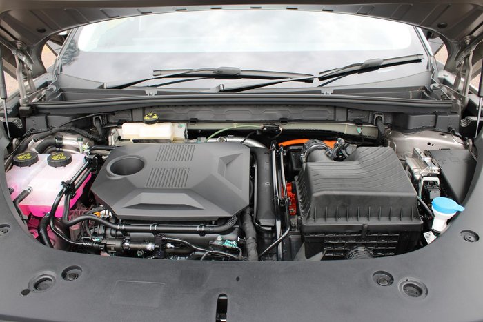 2025 MG HS Super Hybrid Essence