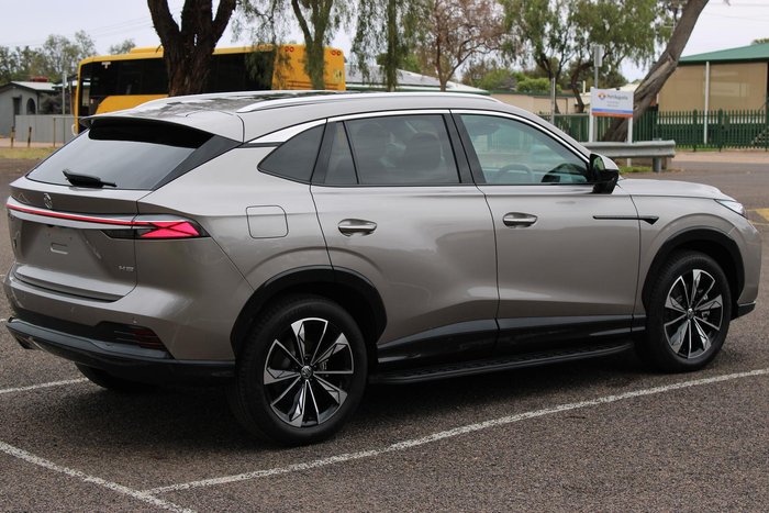 2025 MG HS Super Hybrid Essence