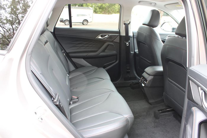 2025 MG HS Super Hybrid Essence