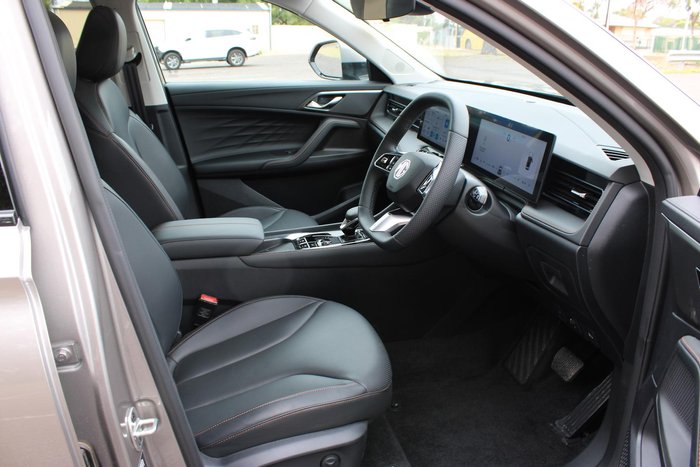 2025 MG HS Super Hybrid Essence