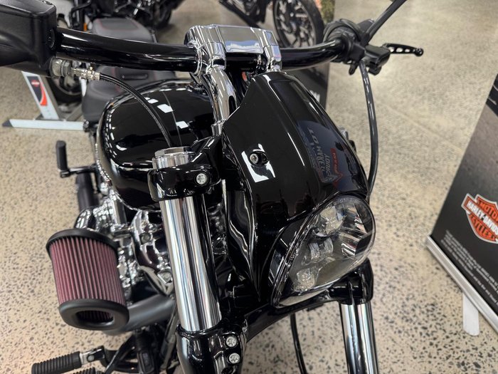 2018 Harley-Davidson Breakout 107 (FXBR) Softail Black