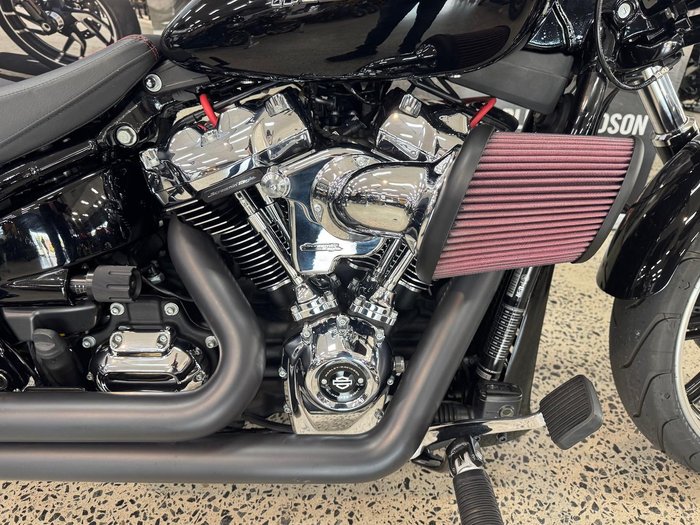 2018 Harley-Davidson Breakout 107 (FXBR) Softail Black