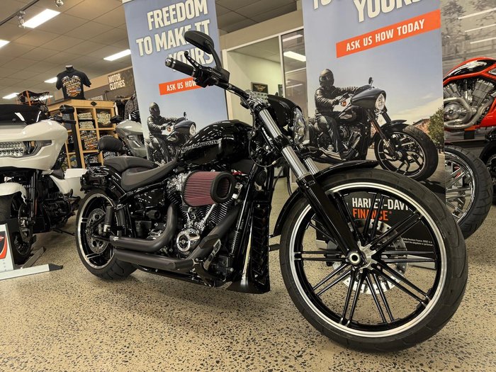2018 Harley-Davidson Breakout 107 (FXBR) Softail Black