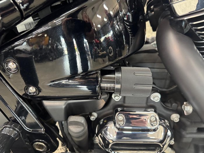 2018 Harley-Davidson Breakout 107 (FXBR) Softail Black