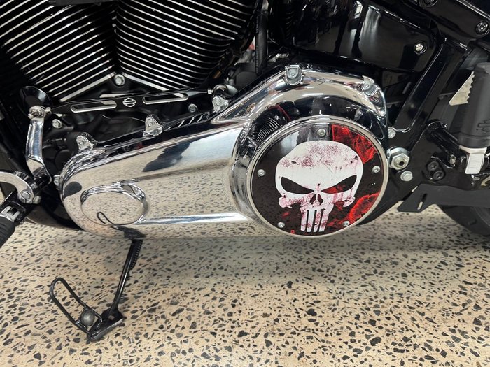 2018 Harley-Davidson Breakout 107 (FXBR) Softail Black