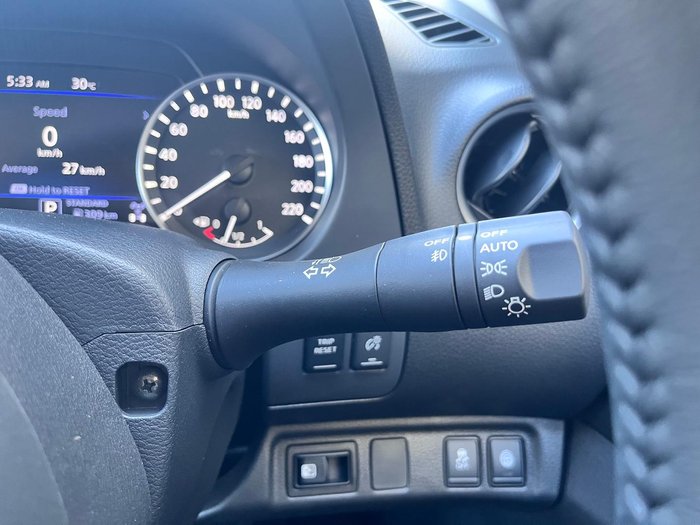 2025 Nissan Navara ST-X