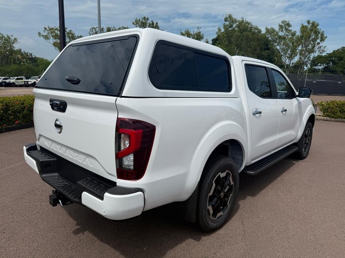 2025 Nissan Navara ST-X