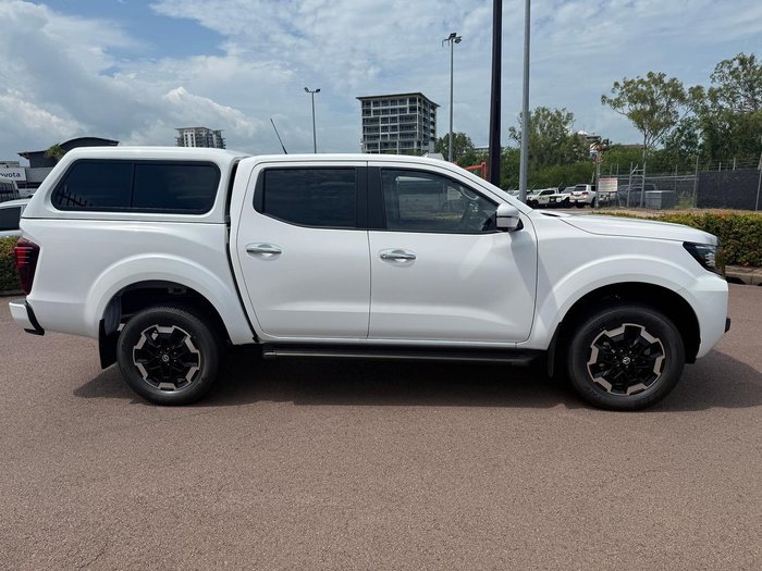 2025 Nissan Navara ST-X