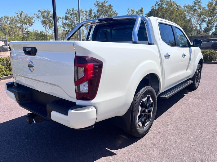 2025 Nissan Navara ST-X