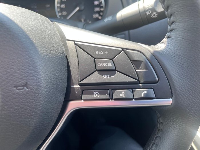 2025 Nissan Navara ST-X