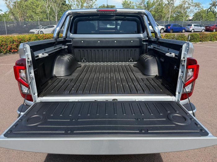 2025 Nissan Navara ST-X