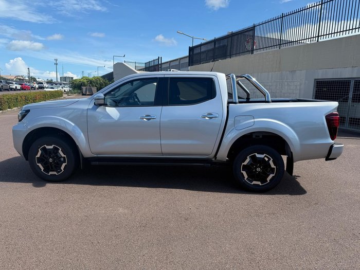 2025 Nissan Navara ST-X