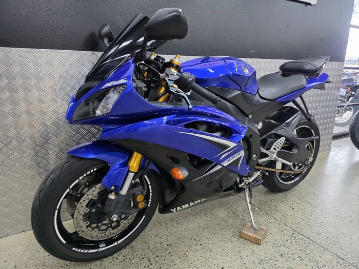 2009 Yamaha YZF-R6 BLUE