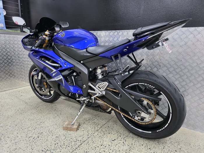 2009 Yamaha YZF-R6 BLUE