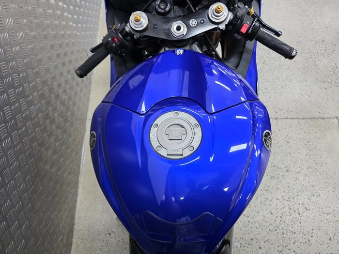 2009 Yamaha YZF-R6 BLUE