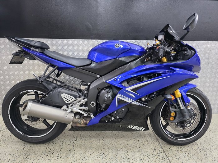 2009 Yamaha YZF-R6 BLUE