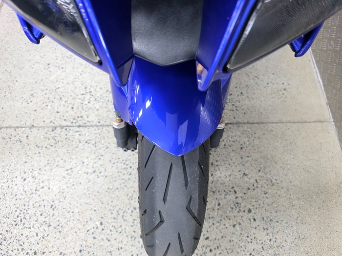 2009 Yamaha YZF-R6 BLUE