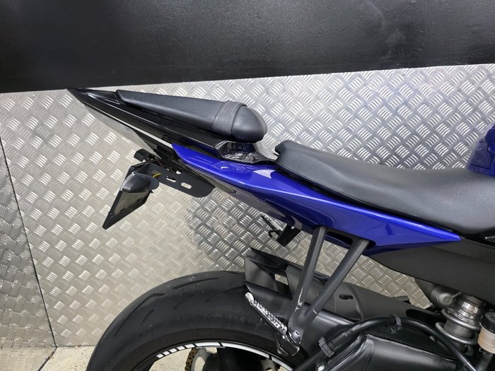 2009 Yamaha YZF-R6 BLUE