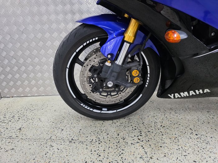 2009 Yamaha YZF-R6 BLUE