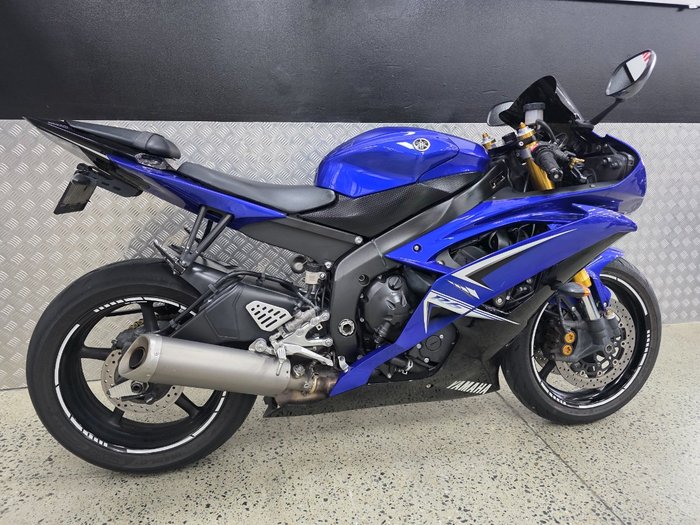 2009 Yamaha YZF-R6 BLUE