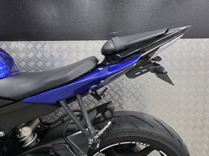 2009 Yamaha YZF-R6 BLUE